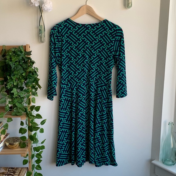 41 Hawthorn Patterned Wrap Dress - Picture 5 of 5